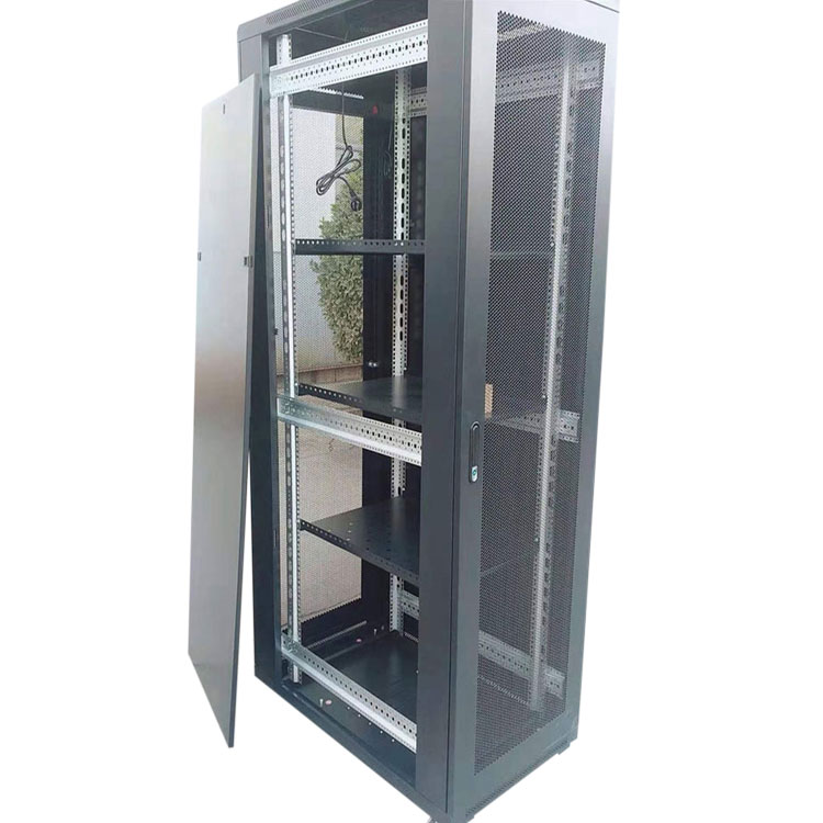 網(wǎng)孔門網(wǎng)絡(luò)機(jī)柜